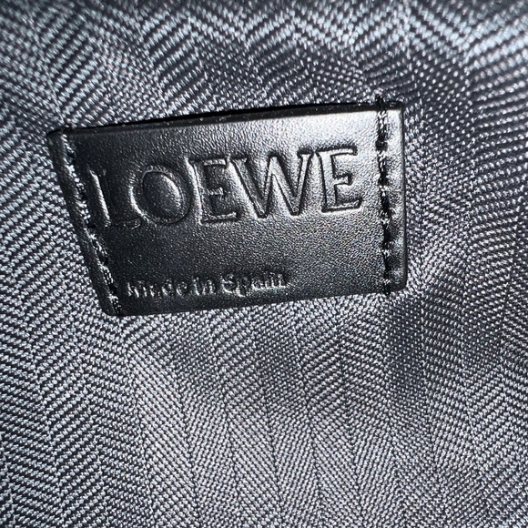 Loewe Small Edge Puzzle from the Pixel Collection - Picture 8 of 15